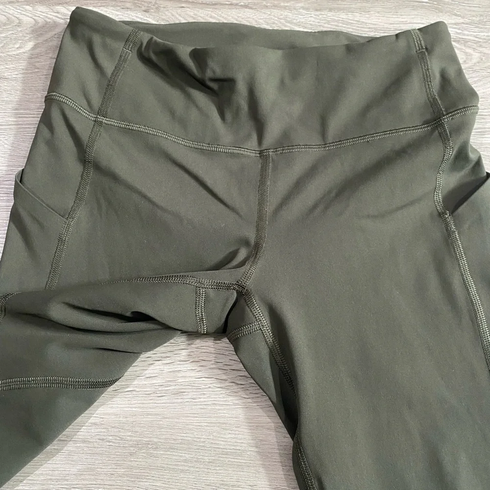 Lululemon Pace Rival Crop *Full-On Luxtreme 22